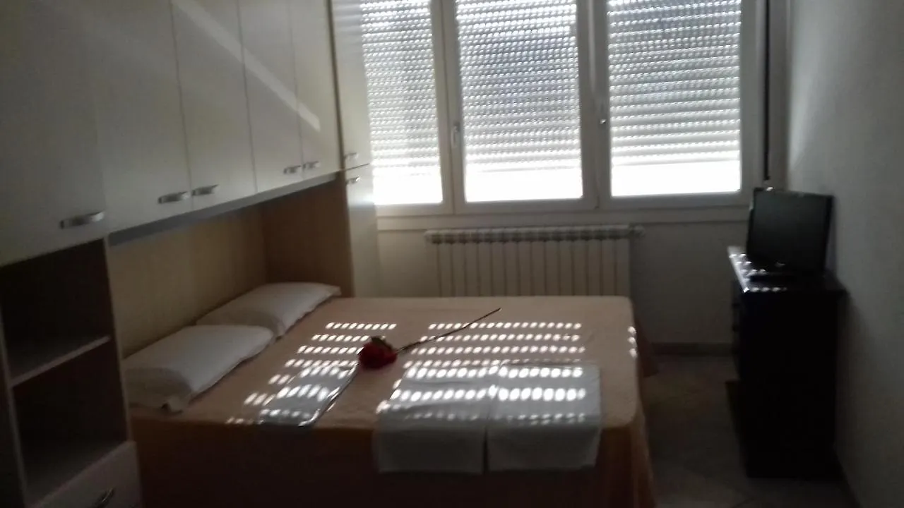 Apartment Villa Glori Affitto Camere Monolocali Carpi Italy