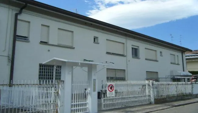 Villa Glori Affitto Camere Monolocali Carpi 0*,